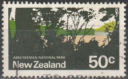 NEW ZEALAND 1970 -1976 Local Motifs ULH SG 932