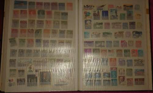 GREEN STOCKBOOK MIXED WORLD FOR SORTING AS SHOWN IN PHOTOS 15 PAGE 30 SIDES