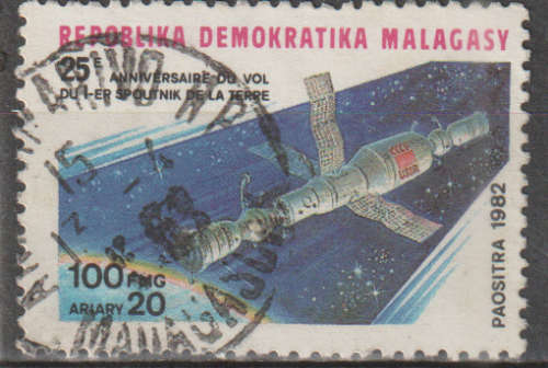 MALAGASY 1982 The 25th Anniversary of the Start of the First Earth Satellite ULH SG 460