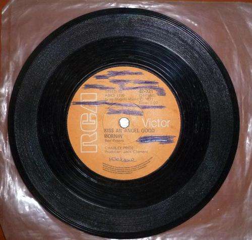 CHARLEY PRIDE 7 SINGLE KISS AN ANGEL GOOD MORNIN'/NO ONE COULD EVER TAKE ME FROM YOU