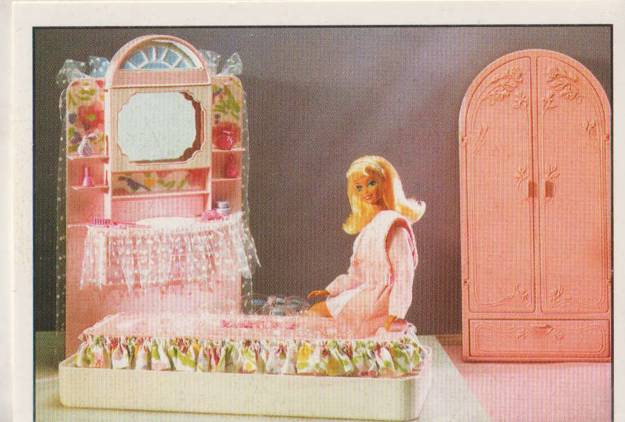 PANINI BARBIE STYLE COLLECTABLE STICKER #30