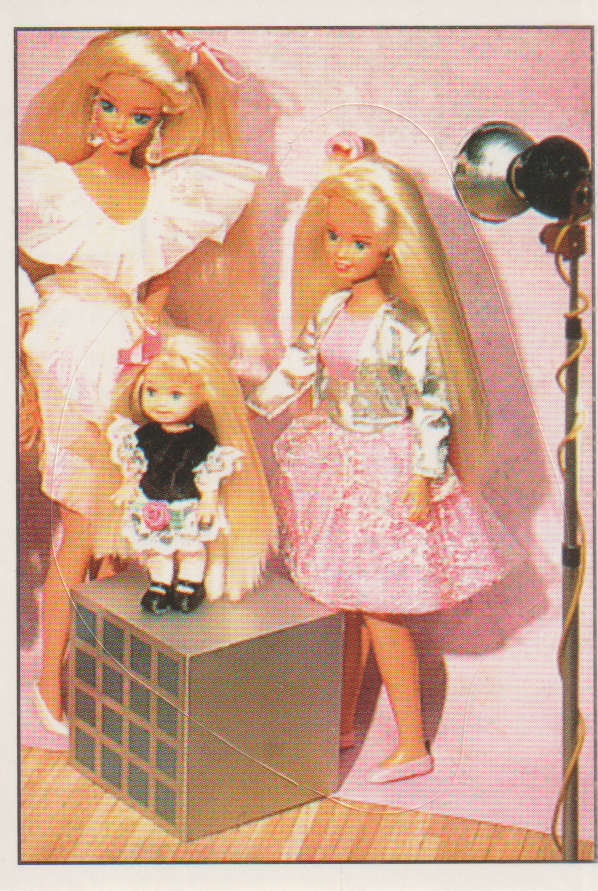 PANINI BARBIE STYLE COLLECTABLE STICKER #141