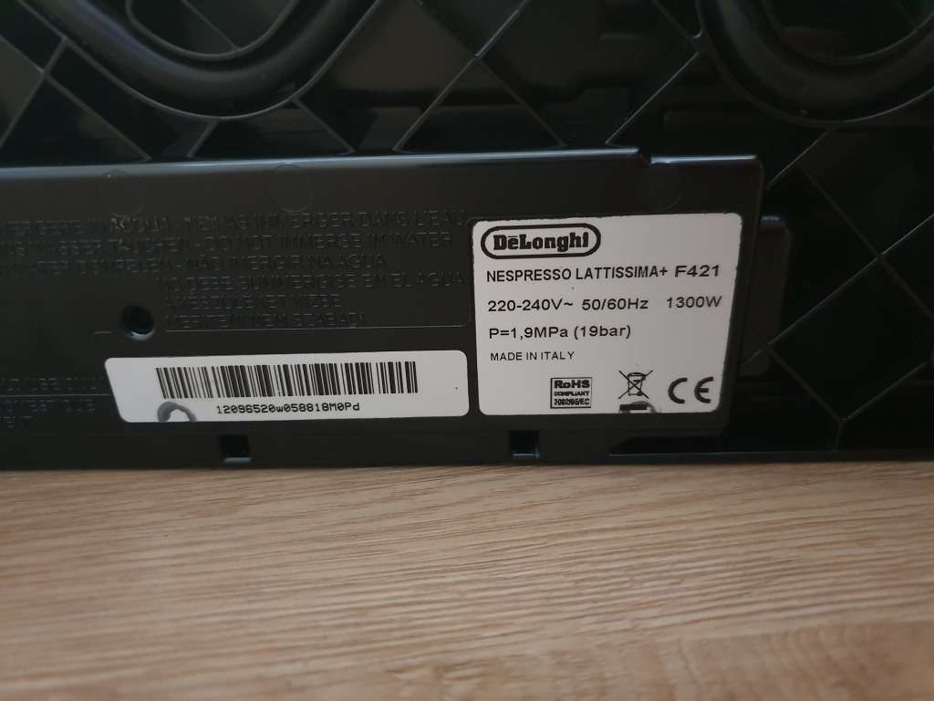 Nespresso - DeLonghi Coffee Machine