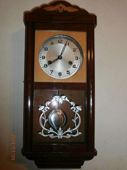 STUNNING  30  DAY CLOCK