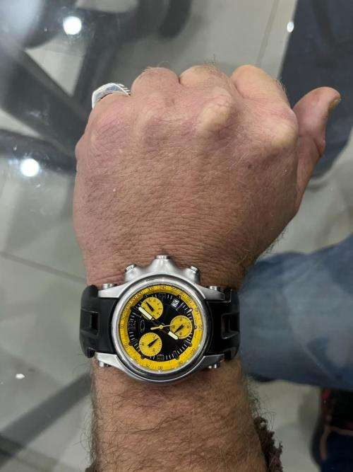 oakly holeshot chronograph