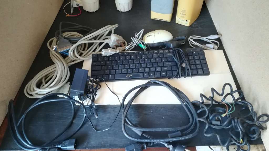 ** Bundle Box 2x Loud Sirens+2x loud speakers+ box of electronics and cables