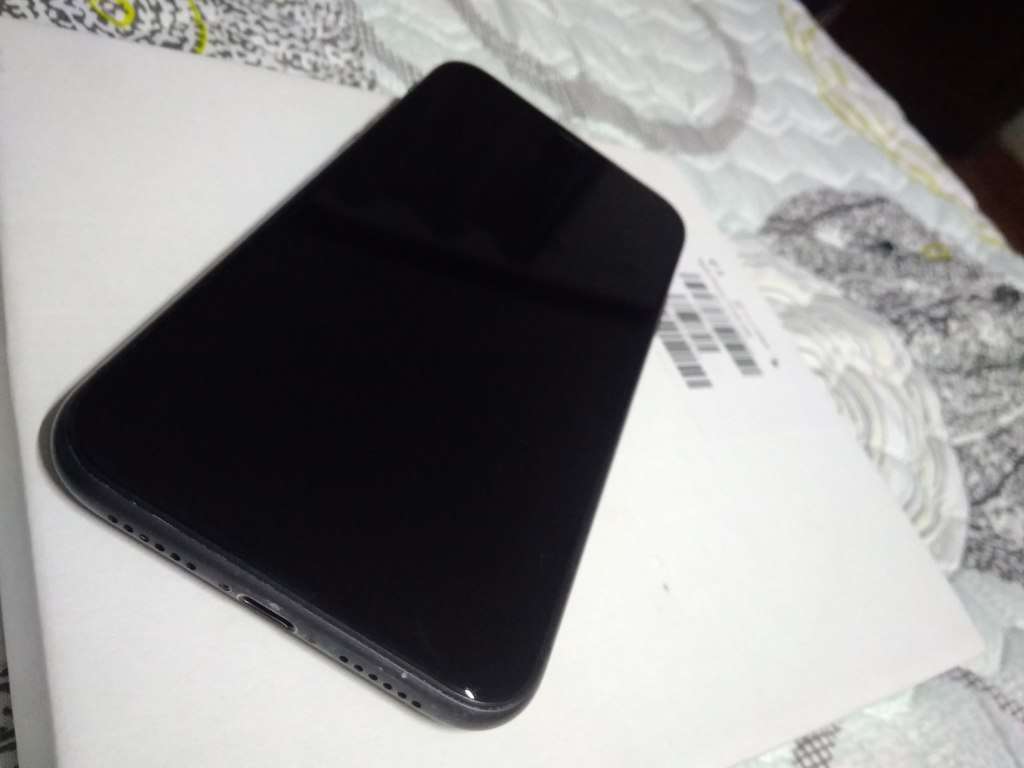 iPhone 11  ABSOLUTELY STUNNING