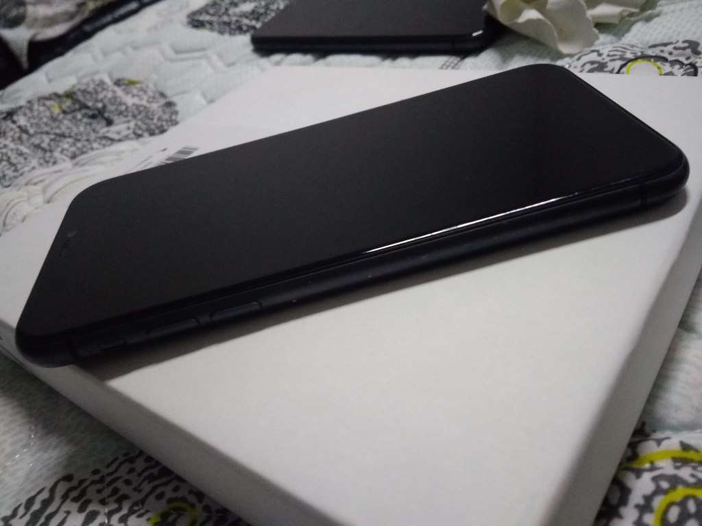 iPhone 11  ABSOLUTELY STUNNING