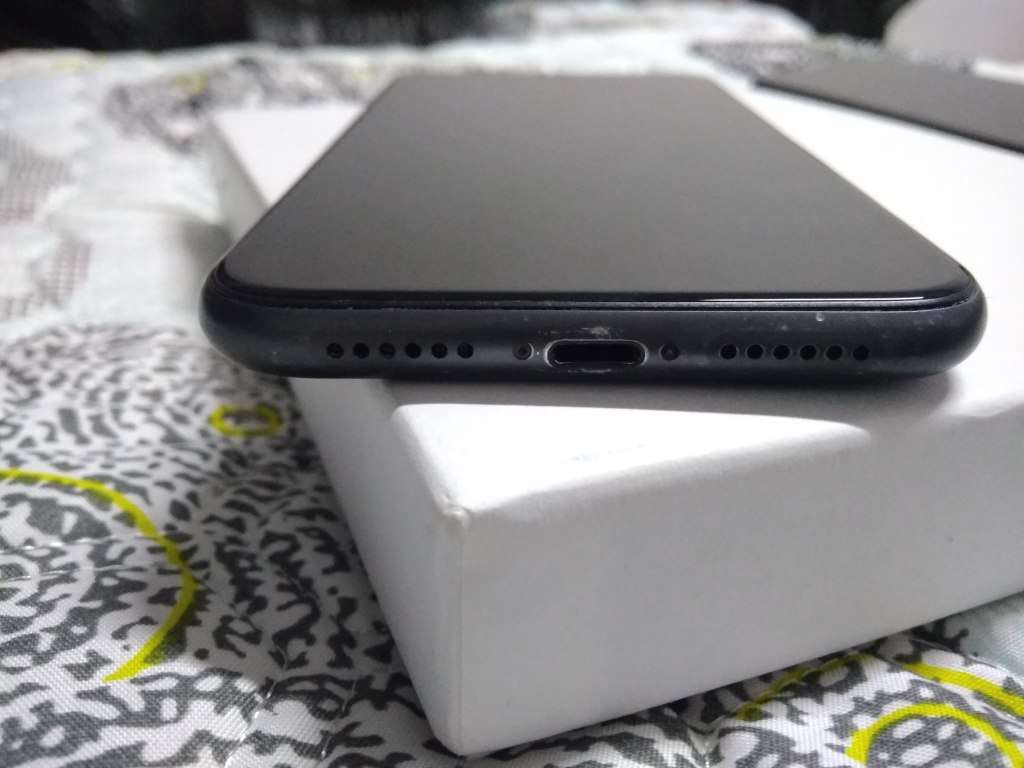 iPhone 11  ABSOLUTELY STUNNING