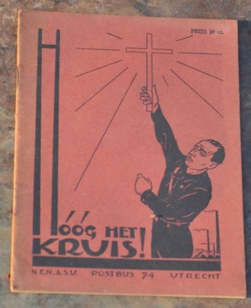 VINTAGE COLLECTIBLE IN DUTCH Hoog het kruis!