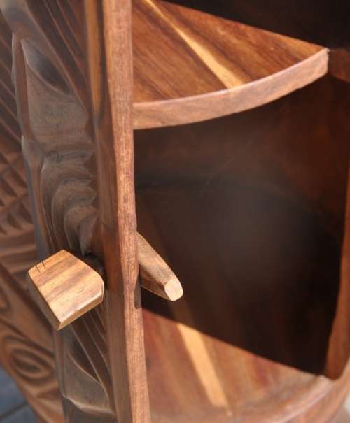 LARGE ORIGINAL VINTAGE DRUM WITH BUILT-IN CABINET MADE BY NATIVES - superb condition - PICK UP ONLY