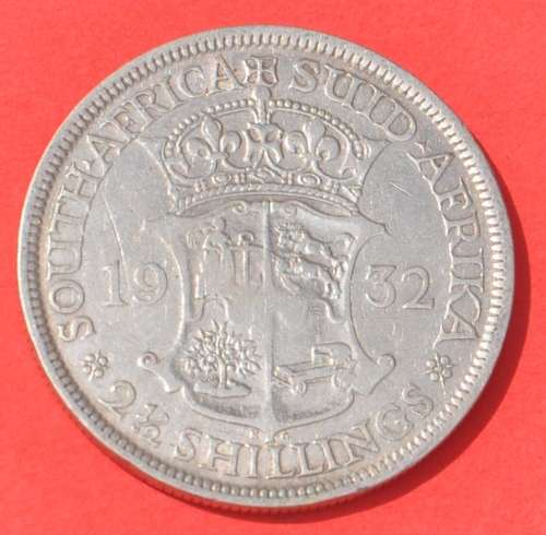2/6 SHILLINGS 1932 HALF CROWN - becoming scarce! - TOP INVESTMENT - SUPERB NUMISMATIC COLLECTIBLE