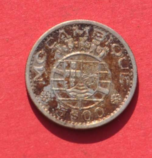 Crazy R1 No Reserve Auction! - MOCAMBIQUE 5 Silver Dollars 1960