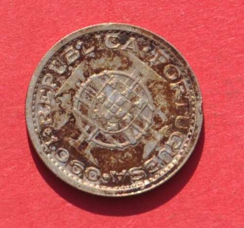 Crazy R1 No Reserve Auction! - MOCAMBIQUE 5 Silver Dollars 1960