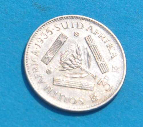 3 Pence 1935 Tickey 3d - becoming scarce! - HIGH GRADE