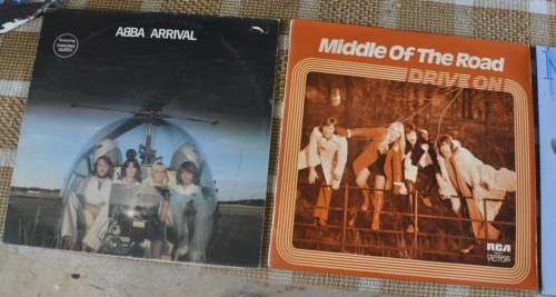 NICE JOB LOT OF 5 VINYL LPs AND A BOOK ON POPSTARS - view photos / read text