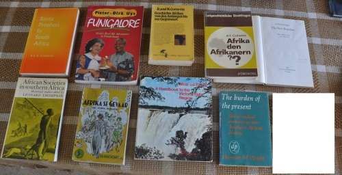 NICE JOB LOT OF NON-FICTION BOOKS ON SOUTH & SOUTHERN AFRICA - view photo and read text