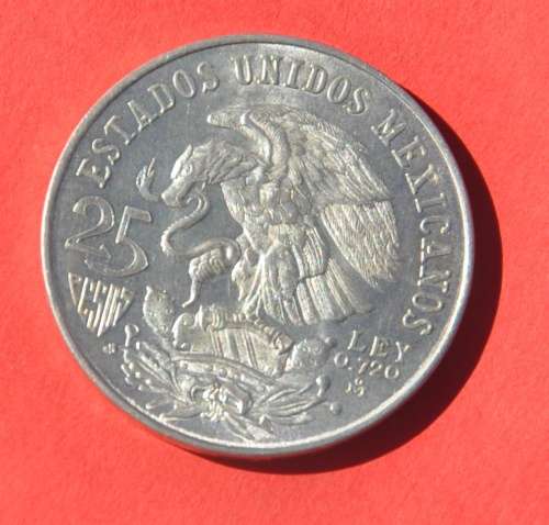 MEXICO 25 Pesos 1968 - phantastic silver coin in excellent condition - superb numismatic collectible