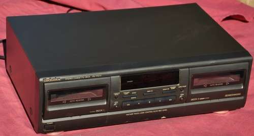 TECHNICS DOUBLE TAPE DECK - fully functional, very well looked after