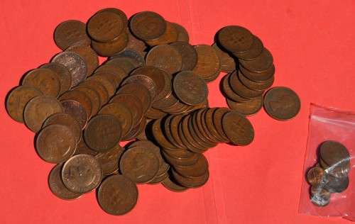 AMOST ONE KILO OF SAU PENNIES 1920s-1960 - many of them EF and UNC - plus extras for free