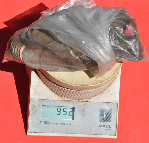 AMOST ONE KILO OF SAU PENNIES 1920s-1960 - many of them EF and UNC - plus extras for free