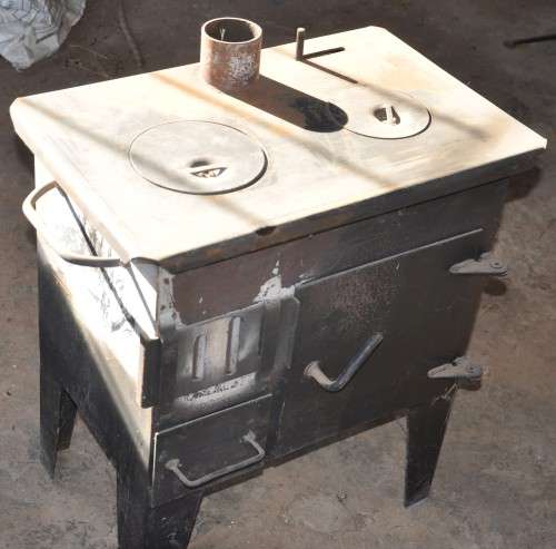 FIRE PLACE / OVEN / STOVE - PICK UP ONLY - read full ad for free wattle wood!