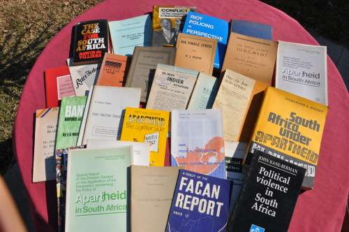 AFRICANA COLLECTION of BOOKS on APARTHEID SEGREGATION DISCRIMINATION AFSONDERLIKE ONTWIKKELING etc.