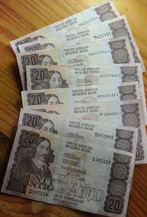 HUGE COLLECTION OF mainly DE JONGH BANKNOTES also Rissik, Stals, de Kock (see listing) 48 banknotes