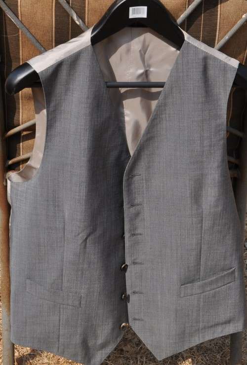 HUGO BOSS SUIT - consisting of trousers, vest and jacket - MOHAIR WOOL - free coat hook and cover