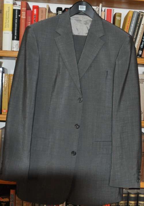 HUGO BOSS SUIT - consisting of trousers, vest and jacket - MOHAIR WOOL - free coat hook and cover