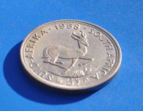 5 Shillings 1958 Crown ***AU*** (bag marks) lucrative investment and numismatic collectible