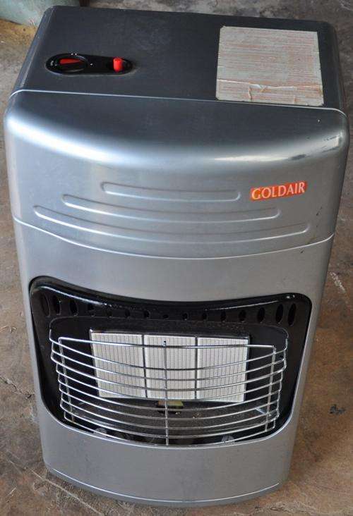 GAS HEATER & GAS CYLINDER in working condition, very well looked after - PICK UP ONLY