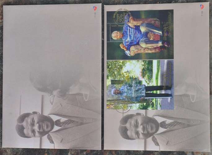 Last pair! OFFICIAL MAXI ENVELOPES one blank, the other one with special cancellation stamps