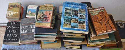 VALUABLE BULK LOT 120-140 books on History Geography Philosophy Afrikaans fiksie Bio - PICK UP ONLY