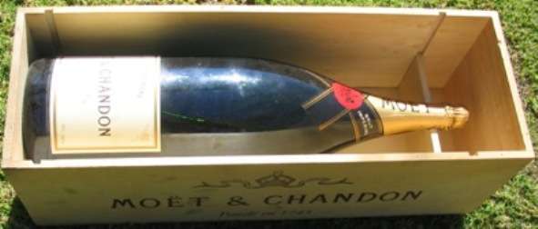 MOET & CHANDON 15 LITRES of finest French Champagne NEBUKADNEZAR  in original wooden box NO RESERVE