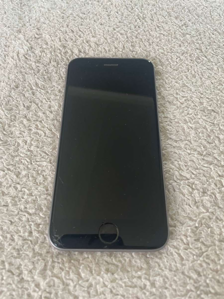 Iphone 6s (crack left side of phone)