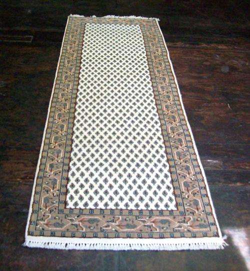 MIR RUNNER  Size 243 X 81