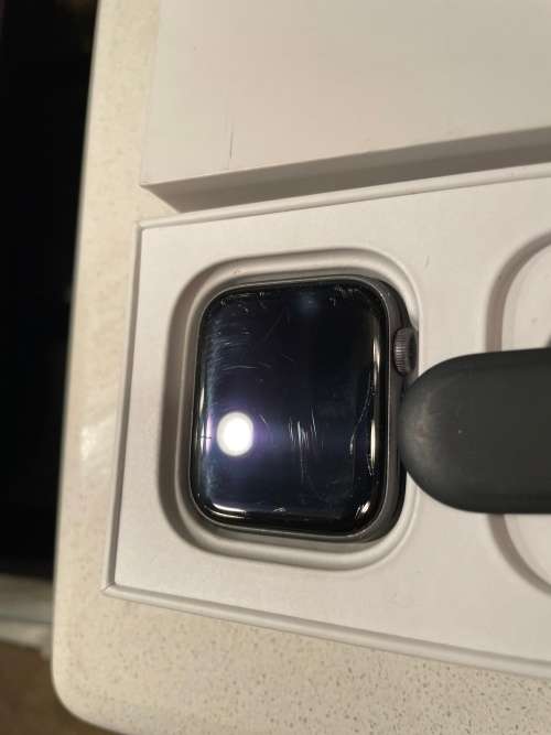 Apple Watch series 5 44mm space grey GPS only