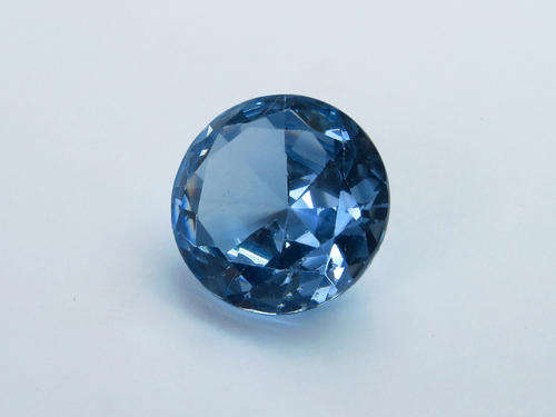 Beautiful large round cut aquamarine - 23.8ct