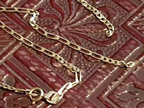 9 Carat Gold Scrap Jewellery, including chains, earrings, signet ring - 10 grams