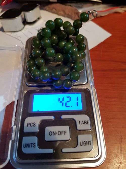 Rare Vintage Chinese Imperial Emerald Green Jade (Jadeite) Bead Necklace