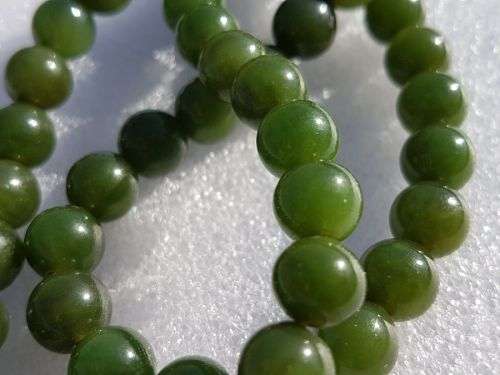 Rare Vintage Chinese Imperial Emerald Green Jade (Jadeite) Bead Necklace