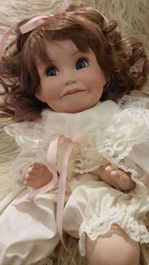 Charming Manuela - Highly Collectable 48cm Vintage Designer Porcelain Doll (DMG)