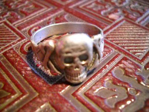 Vintage Large Stamped Solid Sterling Silver Skull Crossbones Biker Gothic Ring
