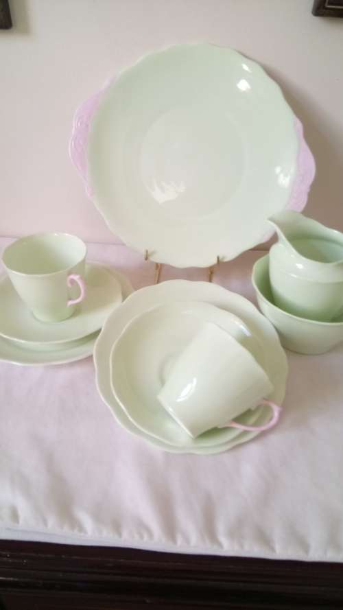 ROYAL ALBERT PASTELLA TEA FOR TWO