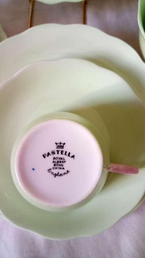 ROYAL ALBERT PASTELLA TEA FOR TWO