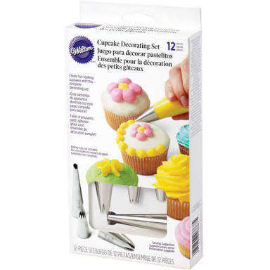 12 PIECE CUPCAKE DECORATING SET
