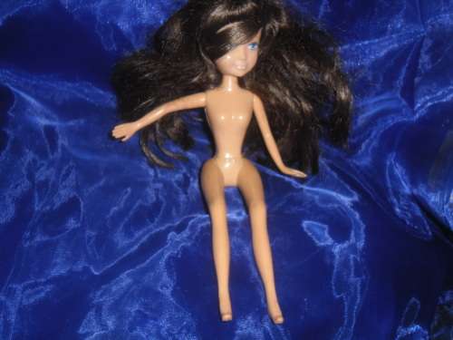 Barbie- (Plain/ Red Headed) Barbie Doll (+-23 cm High)