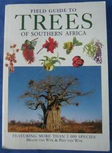 Field Guide to Trees Of Southern Africa.(21cmx15cm)