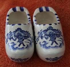 Porcelain Decorative Shoes (+-13cm)
